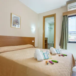Guest house Costabella Powered By Faro Homes, Fuengirola